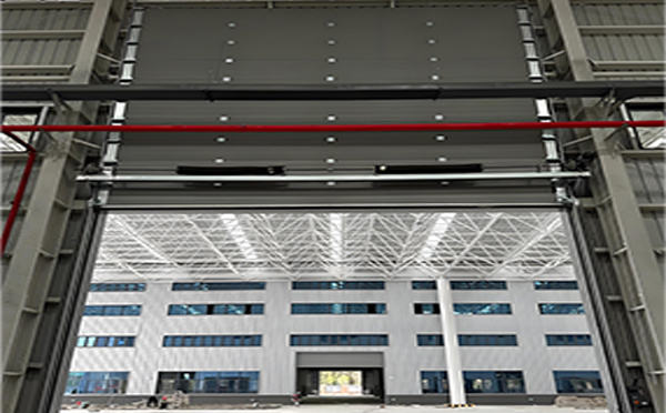 柯坪工业提升门