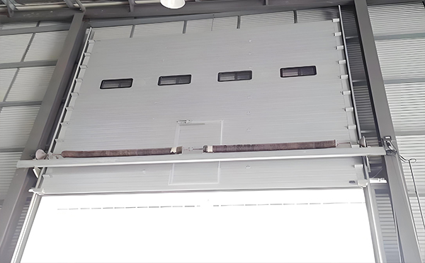 柯坪工业滑升门