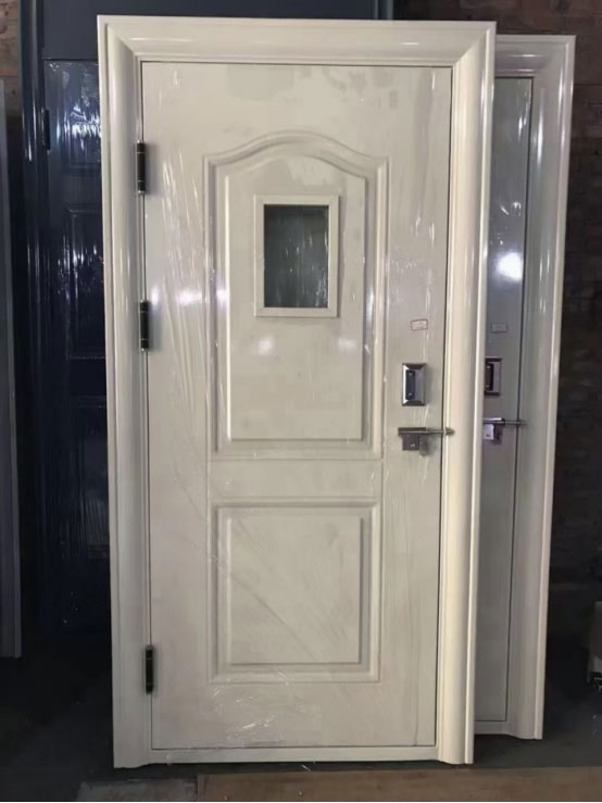 柯坪学校教室门